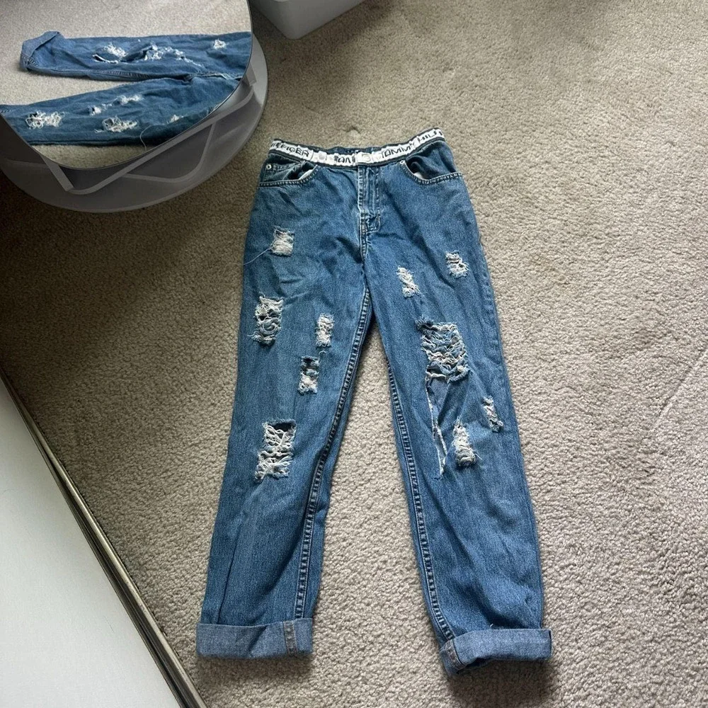 Tommy Hilfiger Distressed Jeans